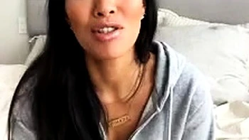 Webcam Asian camgirl testing brand new toy