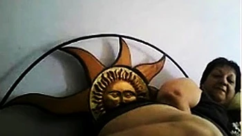 Madura latina amateur en webcam se pone cachonda