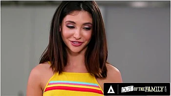 Desperate Teen 18+ Jane Wilde Fucks Her Stepmom To Get Her Own Car