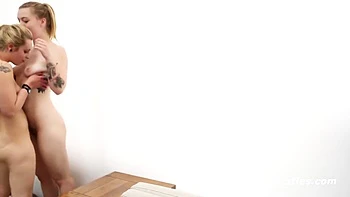 Mae Take Turns Licking Each Other - Lovely Layla