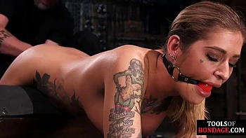 Bigass tattoed babe hard pussytoyed