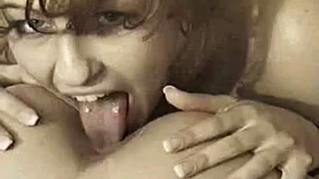 Vintage lesbian: Licking  Xnxx Porn