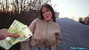 Doll with perfect round ass Paola Guerra likes jumping on a big dick