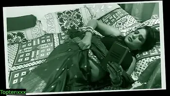 Desi collage boy romantic sex with hot MILF aunty!! Best Indian teen sex