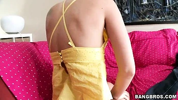 Flexible hottie Natasha nicely penetrated in the sideways pose