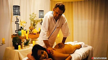 Sexy busty brunette Scarlett Alexis rammed by pretty huge wiener