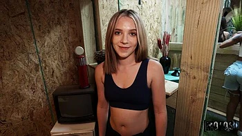 Giannina and Becky Summers both love intensive dick-riding