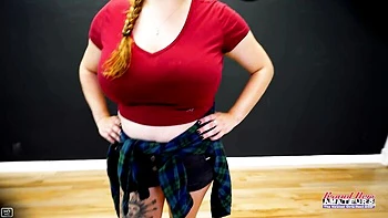 Inveigling girlfriend's curvy sex