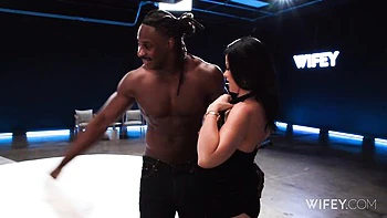 Nadia's long hair clip