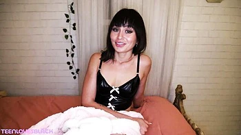 Teen Loves Black - squirting clip