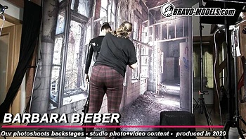 Winning Barbara Bieber at cosplay action