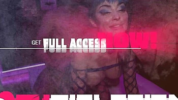 Delicious Jewelz Blu and Angel Youngs at fishnet dirt