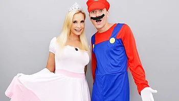 Awesome Isabella Nice and Cassie Del Isla's doggystyle scene