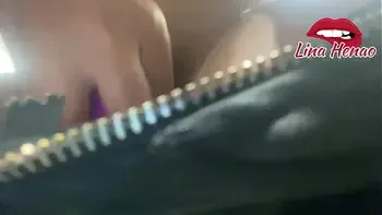 Exhibitionism - I'm a very naughty bitch so I take advantage of the fact that I'm going on a plane to masturbate until I squirt