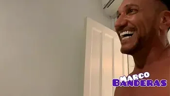 Viejo se coge Briana Banderas y su marido lo graba