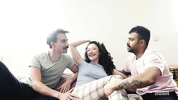 Good and intensive double penetration with hot Dadinho and Josie Boo