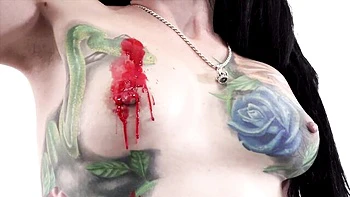 Exquisite nympho - tattooed women scene - AltErotic