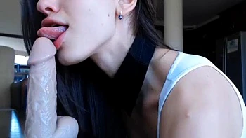 Dick sucking hore: Blowjob, Amateur  Babe Porn