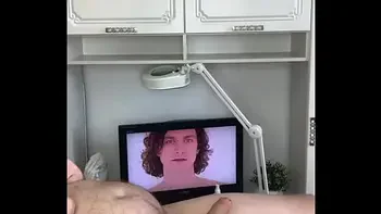 SugarNadya came up with a cool method of relief before waxing - jerking off the client