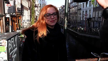 Malicia, 24 years old, cam-girl with various talents... - Jacquie et Michel TV