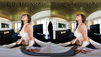 Sweet sugar babe Scarlett Alexis gets to treat you like a king