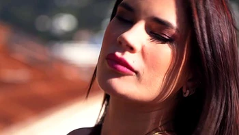 Vittoria is trying out a different register! - Jacquie et Michel TV