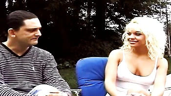 Flirtatious cocotte at mature action