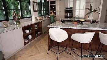 Stupefying Clara Trinity at pawg scene