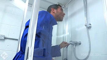 Dispute With The Handyman Ends In A Raw Fuck Session