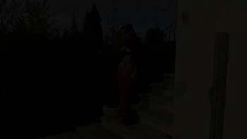 Ellie is manhandled under the amazed eye of a voyeur... - Jacquie et Michel TV