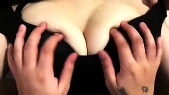 Amateur tennis player exposes her big boobs