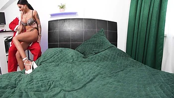 Suzzi Eis And Stefan Steel - Santa Claus Fucks My Pussy