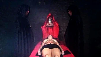 Foot fetish cumload with brunette