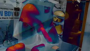 Dominatrix Mistress April - Slave in water toilet for