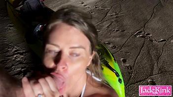 Amateur kinky couple fucking in a empty beach - Night sex
