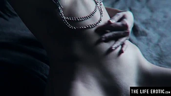 Doxie's hd video by TLE