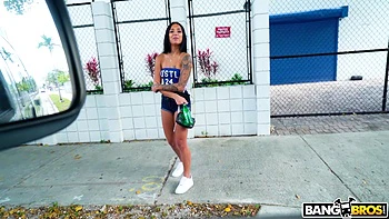 Colombian Baddie Fucks For Cash