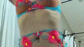 Solo booty assed babe ass toying masturbation in hi def