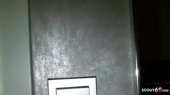 Deutsche Mutti fickt mit Jungspund nach Party der Stief Tochter - German MILF