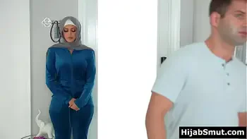 Virgin muslim girl fucked by neighbour