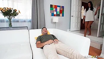 Curvy Xxx With Alluring From Exxtra With Isa Bella