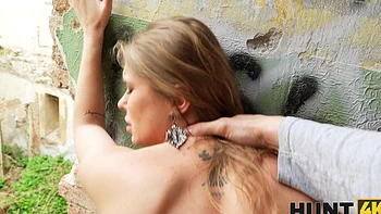 Stanley Johnson and Eyla Moore in outdoor clothed sex action