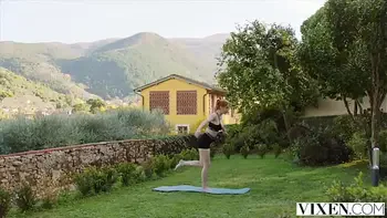 VIXEN Scarlett mends broken heart with passionate affair