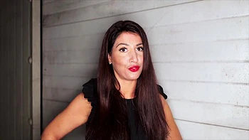 Lena, 25, has a sparkling sexuality! - Jacquie et Michel TV