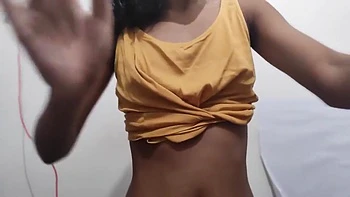 Hot Desi Indian Muslim Girl Sana Making Nude Fingering Video