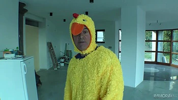 18-Year-Old Mary Monroe Gets An Anal Creampie in POV