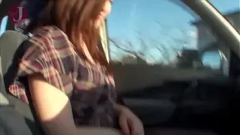 「イッてる！…イッてるから」と爆乳が揺れまくりバックで突かれてイキまくり・・・