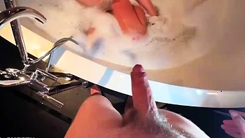 Intense solar shower quickie, flawless body, jizz on