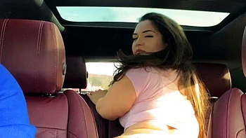 amateur raintree03 flashing ass on live webcam