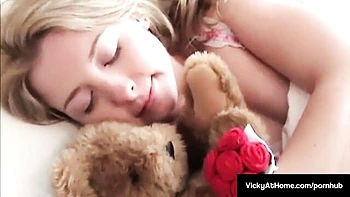 Sexy Sunny Lane and Vicky Vette - hotel porn - Vicky At Home